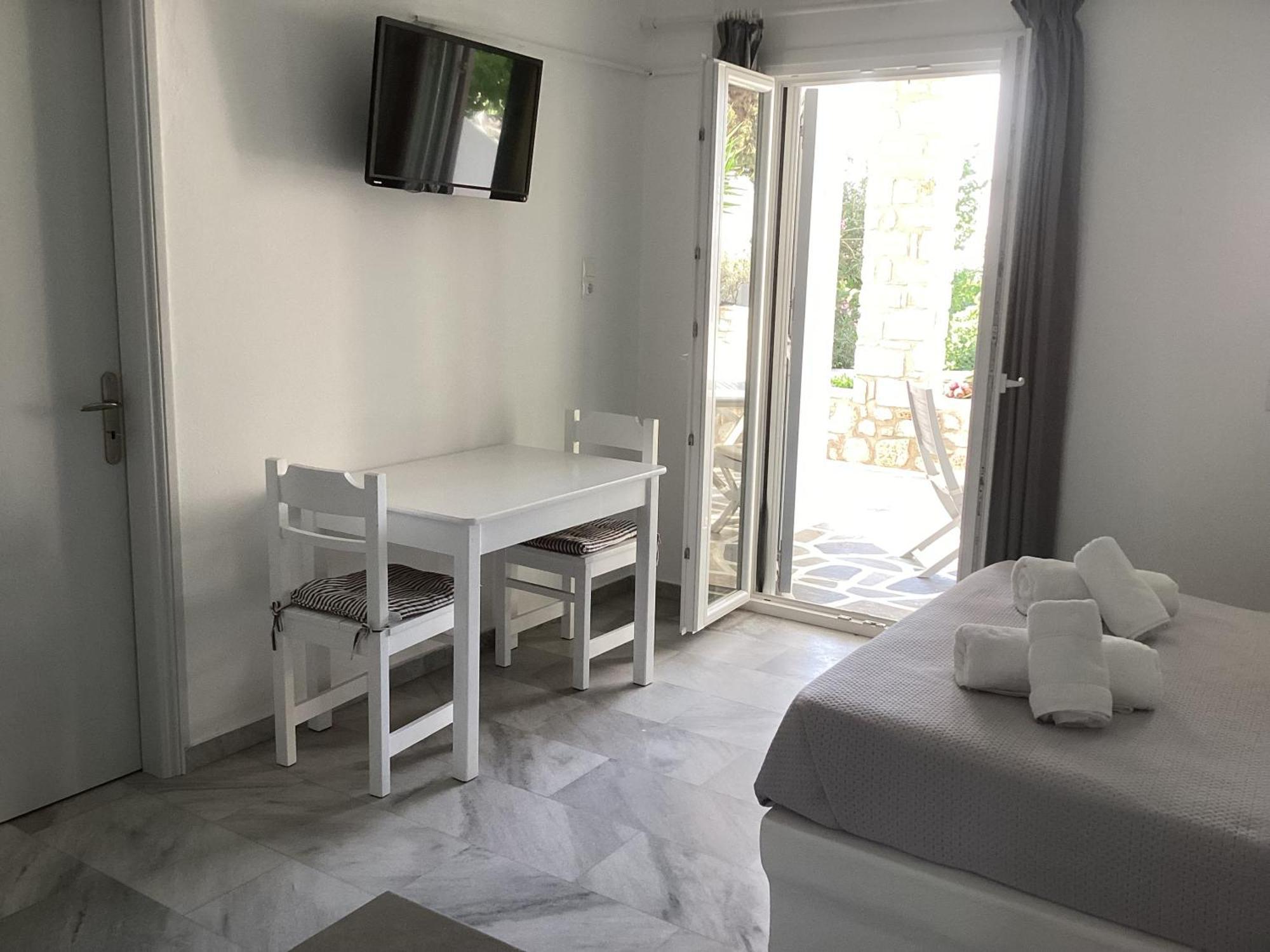 Nefeli Apartment Дриос Екстериор снимка